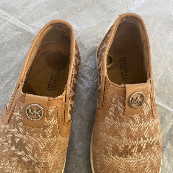 MK shoes - Picture 5 of 16